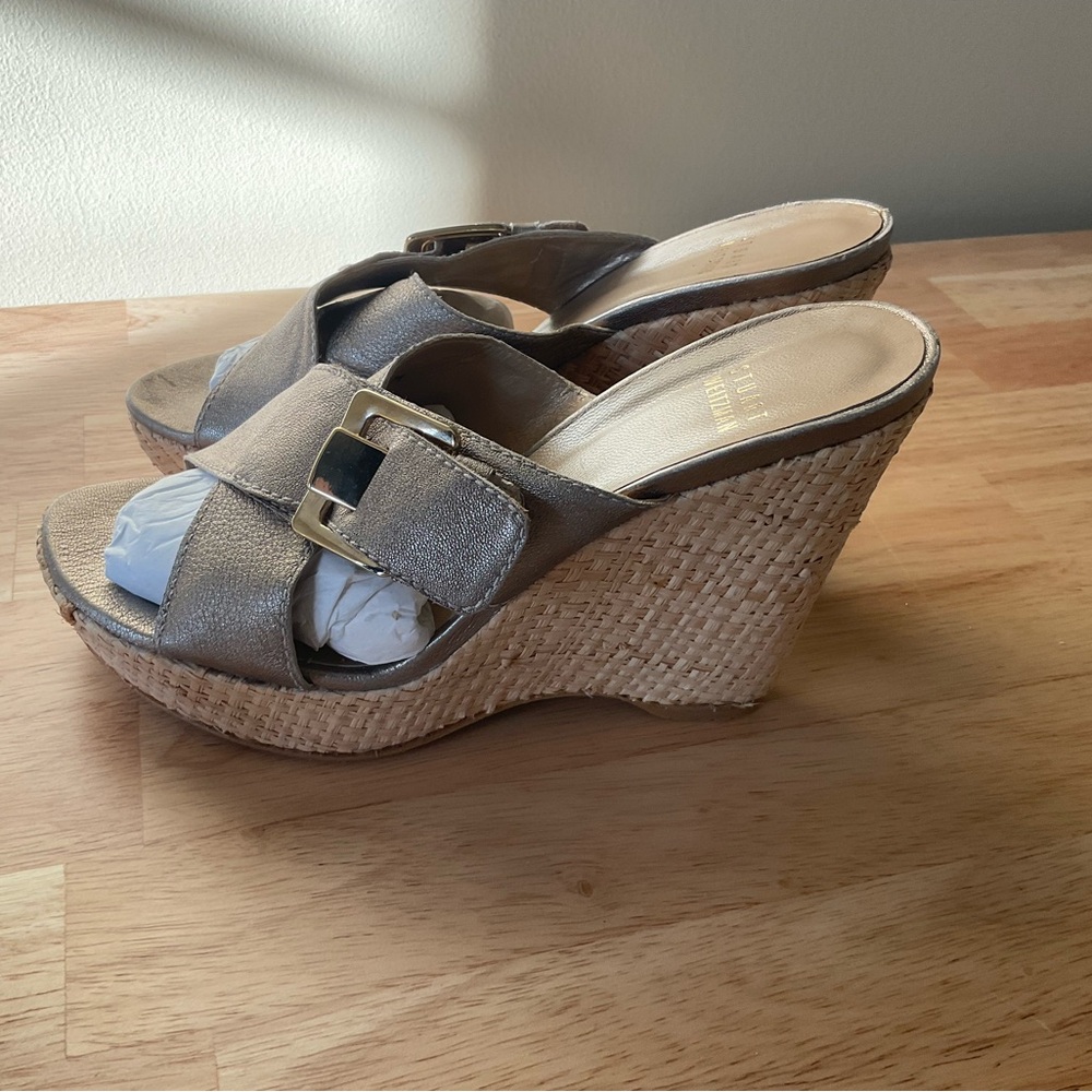 Stuart Weitzman Women’s S6 gold espadrille, slide, wedge sandals w/ gold buckle